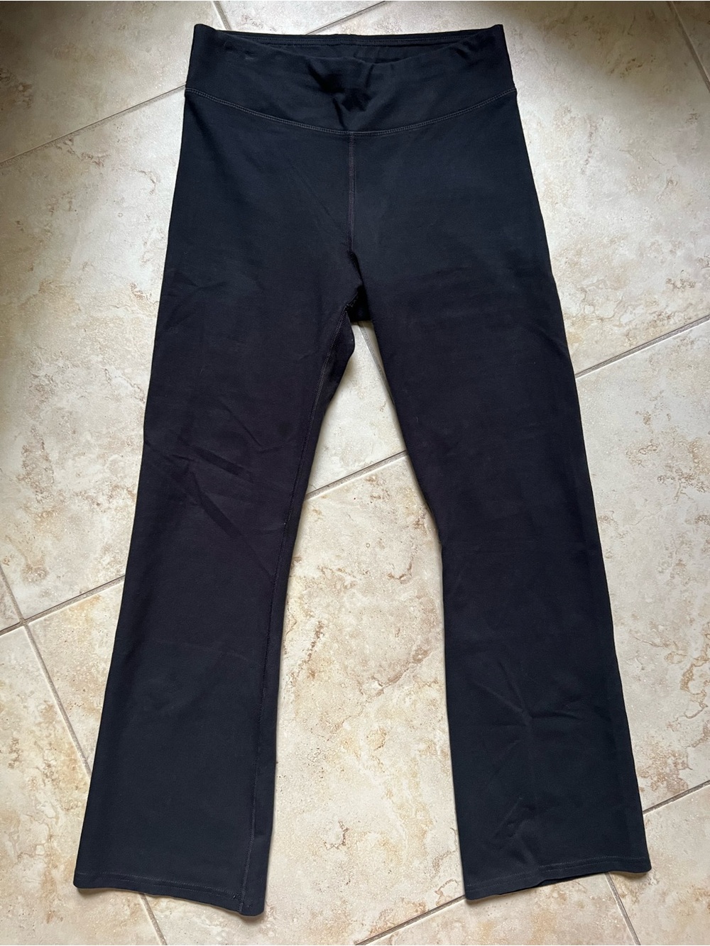 โผ๏ธEUC: Pact Organic Black Bootcut Leggings - S - Picture 4 of 6